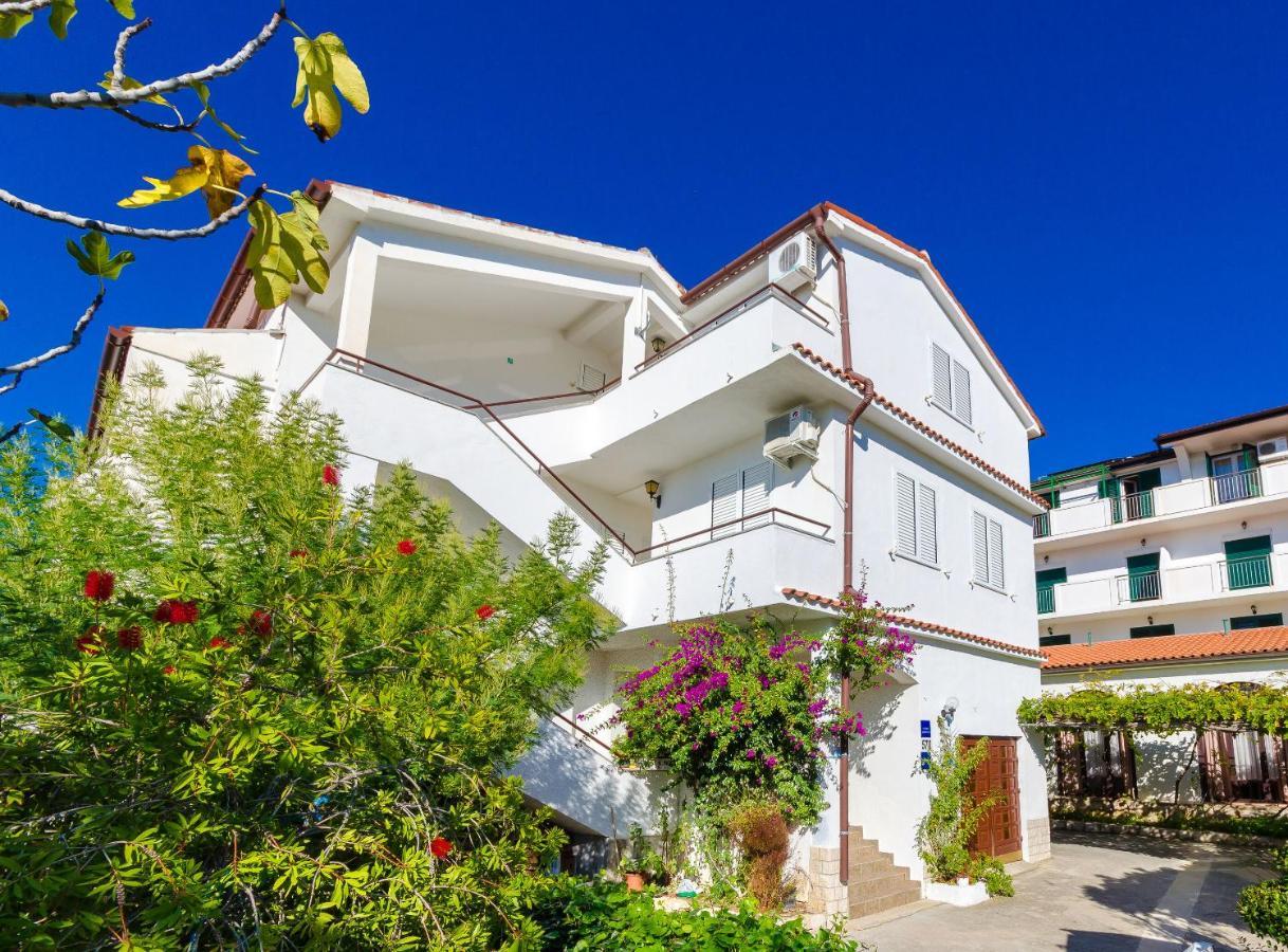 Apartments Anica J 洛帕 外观 照片