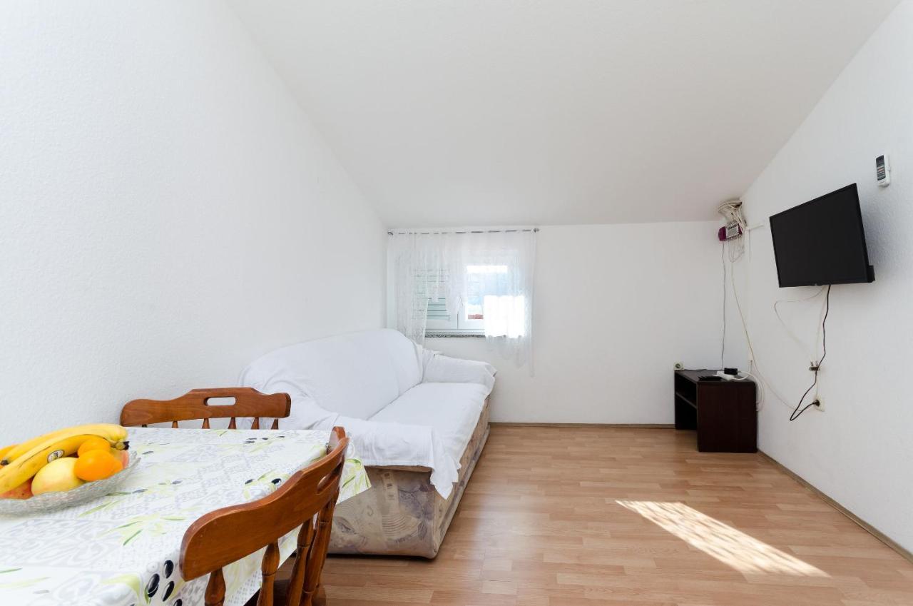 Apartments Anica J 洛帕 外观 照片