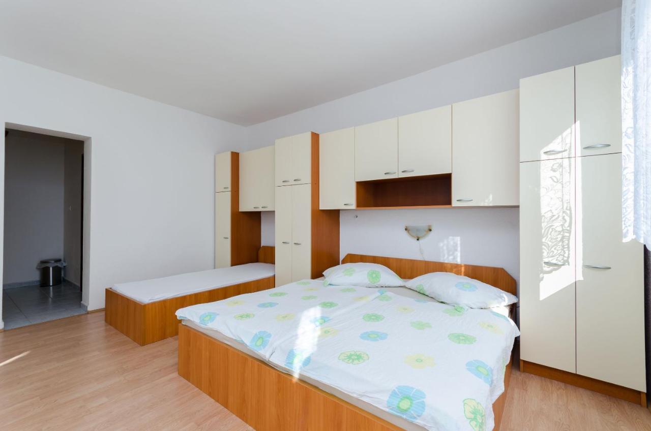 Apartments Anica J 洛帕 外观 照片