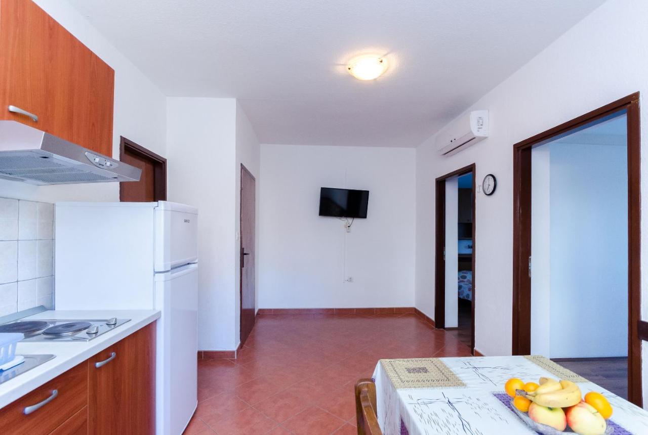 Apartments Anica J 洛帕 外观 照片