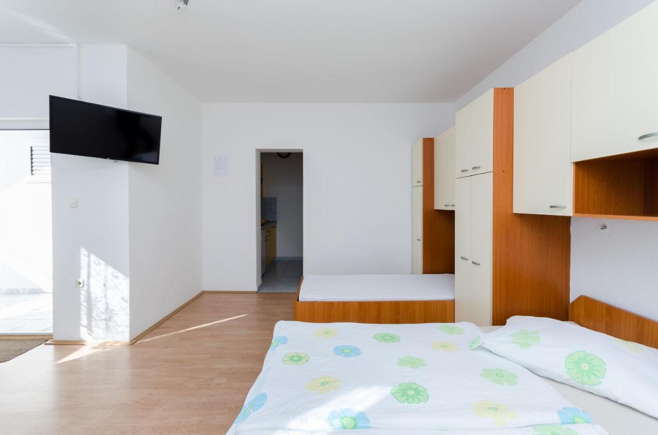 Apartments Anica J 洛帕 外观 照片